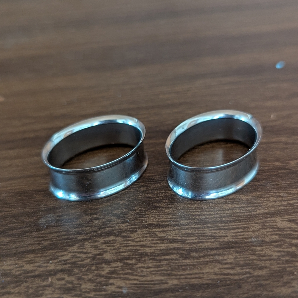 Oblong Oval Plug Tunnels 22mm